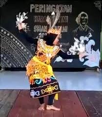 Musik tradisi yang digunakan adalah angklung buhun. Sebutkan Dan Jelaskan Tiga Jenis Penyajian Tari Kreasi