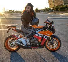Biker Girl Turkey On Instagram Rider Girl Slayingroxe Motolife Fireblade Bikelife Bikelife Biker Girl Sport Bikes Biker