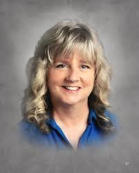 Julie Pinnix's Instagram, Twitter & Facebook