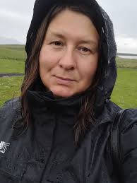 Hi! Is there someone going from Reykjavik to the north and we could join?