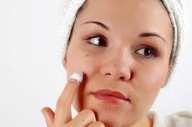 Genuine Black White Bleaching Cream With Hydroquinone How To Mix Hydroquinone Cream Skin Lightening Cream Lightening Creams Hydroquinone Cream