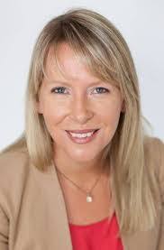 Caroline Prince's Instagram, Twitter & Facebook