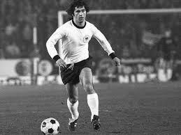 Чемпион мира и европы в составе сборной фрг, один из лучших бомбардиров мирового футбола герд мюллер. Xmjsw2awodf0dm