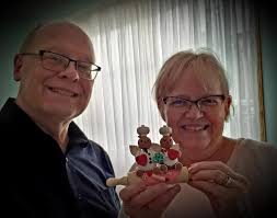 Gingerbread person holding roof up this year 🌲🌲