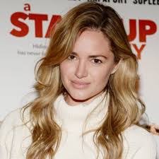 Janet Sutherland's Instagram, Twitter & Facebook