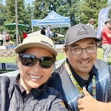 Second day I'm tied for first and thanks my 1000 rate caddy Adrian Howard  what a great caddy I'm absolutely lucky to have today 2 great caddy 😉