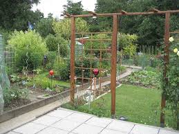 Rosenbogen Selber Bauen Hausgarten Innerhalb Erste Rosenbogen Selber Bauen Haus Und Garten Rosenbogen Garten