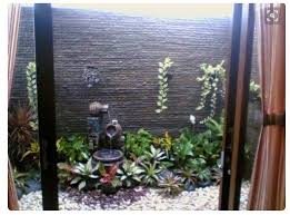 Contoh denah rumah minimalis dua lantai sederhana info bisnis via infobisnisproperti.com. Taman Minimalis Di Belakang Rumah Rumah Minimalis Pertamanan Belakang Rumah Desain Taman Rumah Dan Kebun
