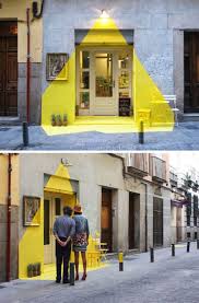 Use Bright Colors To Highlight An Entrance And Make A Statement Design Interieur Restaurant Design Interieur De Cafe Decoration Bureau