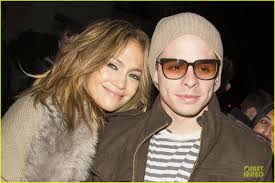 Jennifer Lopez & Casper Smart Hold Hands After 'Britain's Got Talent'!:  Photo 2879684