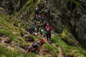 It is located in argeș county, in the făgăraș mountains of the southern carpathians. Clasic De FÄƒgÄƒraÈ™ Varful Moldoveanu Prin Valea Rea Muntii Nostri