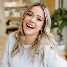 Meet Natalie 💕, She’s the power behind all your aesthetic needs. , Her  specialties are Facials and lash lifts. , She offers:, Facials, Waxing,  Pedicures, Lash lifts, tints, extensions., Brow tints, ...