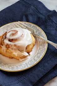 Currently, she spends her days gardening, caring for her orchard and vineyard, raising chickens, ducks, goats, and bees. Make Ahead Pioneer Woman S Cinnamon Rolls Butter Baggage