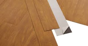 Pavimento Pvc Adesivo Obak Sp 1 8 Mm Giallo Dorato Prezzo Online Leroy Merlin Adesivi Pavimenti Laminato