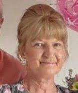 Carrie Locke's Instagram, Twitter & Facebook