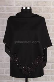 Inci Dantelli Trend Esarp Fiyat 19 90 Tl Bir Kosesi Inci Dantelli Esarbin Iki Yan Cevesi Inci Cakmali 96x96 Cm Olcusunde Kaliteli Ke Trendler Esarp Inciler