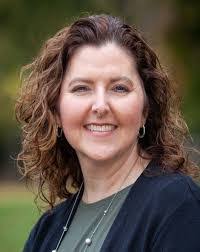 Kim Speakman's Instagram, Twitter & Facebook