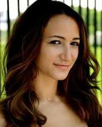 Ester Steinberg's Instagram, Twitter & Facebook