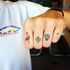 Top 1509 hình xăm mini đẹp độc lạ cho nữ trong 2021. 23 Knuckle Tats That Pack A Serious Punch Knuckle Tattoos Finger Tattoos Minimal Tattoo Design
