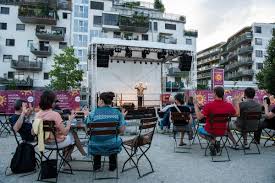 Exklusiv beim kultursommer wien wird die tanzperformance anotherr (desi bonato & leonie wahl) mit musik von bernhard fleischmann gezeigt. Wenn Kultur Sommer Und Seestadt Aufeinander Treffen Aspern Die Seestadt Wiens