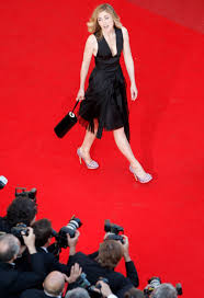 She is also known for being the partner of the former president of the french republic, f. La Rumeur De Liaison Entre Francois Hollande Et Julie Gayet Atlantico Fr