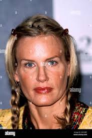 Dancing blue iguana 2000 daryl hi-res stock photography and images