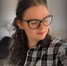 Hi I was wondering if anyone is selling a washing machine please that can  deliver or know any good places that sells them at all thank you