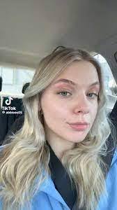 Kathi Simmons's Instagram, Twitter & Facebook