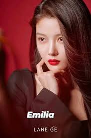 They are happy to survive Elizabeth's nightmare. Lorenzo was afraid for  Aurora. He told her he wants a life with her but to avoid her having issues  they will not make love