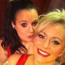 Laura Calnan's Instagram, Twitter & Facebook