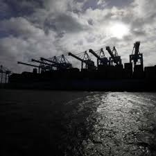Hier kannst du den ankommenden und abfahrenden ozeanriesen zusehen und den weiten blick aufs wasser genießen. Zoll Findet 2020 Uber 40 Tonnen Kokain Im Rotterdamer Hafen Welt