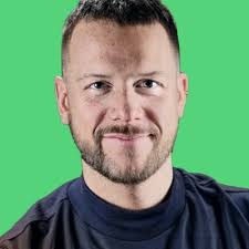 Founder loneliness, let's talk about it. One of the biggest downsides to  working for yourself is the loneliness. Especially if you're mainly a  one-woman (or man) band and spend most of the