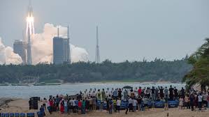 Por su parte, china también aseveró el mismo viernes que era altamente improbable que los restos del cohete causaran daños en su regreso a la tierra y que lo más plausible era que se desintegraran durante su. Z4xl0rueblv Gm