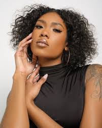 Angelica Glover's Instagram, Twitter & Facebook