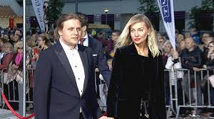 Ukończyła historię na uniwersytecie warszawskim. Biznesmen Milioner Producent Filmowy Kim Jest Piotr Wozniak Starak Polsat News