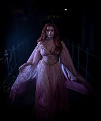 Aleera - Bride of Dracula - Velveteena Leigh