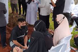 Syekh ali jaber meninggal di rumah sakit yarsi. Vlikcocepp06mm