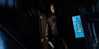 Ekip, karantina bölgesine girmeye cesaret ederek gelmiş geçmiş en büyük soygunu gerçekleştirmeye çalışır. First Look Images At Army Of The Dead And Halloween Kills Screenage Wasteland