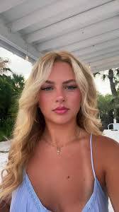 Mia Stephens's Instagram, Twitter & Facebook