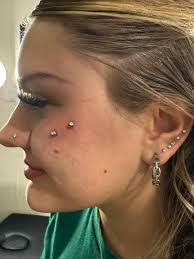 Ariana Posadas's Instagram, Twitter & Facebook