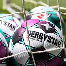 Dieser ball ist außerordentlich strapazierfähig und begeistert durch seine lange lebensdauer. Das Ist Der Derbystar Bundesliga Ball 2020 2021 Aps Brillant