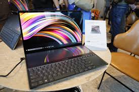Tentunya asus tidak hanya menghadirkan untuk soal harga, sudah pasti harga laptop asus zenbook pro duo jauh lebih mahal. Computex 2019 Asus Zenbook Pro Duo Dan Zenbook Duo Laptop Pertama Di Dunia Dengan Screenpad Plus Yang Revolusioner Yangcanggih Com