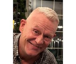 Michael Topp's Instagram, Twitter & Facebook