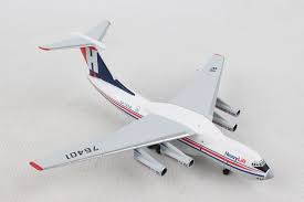Sementara pesawat komersial pada amnya. Heavylift Cargo Airlines Ilyushin Il 76 1 500 By Herpa 1 500 Scale Diecast Airliners He532785 At Www Diecastairplane Com