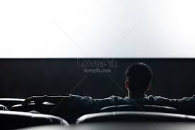 Seorang lelaki tampan dan sedang duduk sendiri. Lelaki Yang Kesepian Menonton Filem Sahaja Gambar Unduh Gratis Imej 501411230 Format Jpg My Lovepik Com
