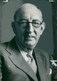 Leonard Lord's Instagram, Twitter & Facebook