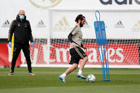 Early bird registration ends tuesday, 30th june 2020 (23:59 bst) live meetings & exhibitions run from 11:00 bst on tuesday, 1st september, and run through saturday, 5th september. Arbeit Mit Ball In Der Real Madrid Stadt Real Madrid Cf