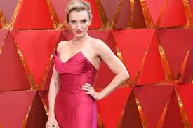 Najviac ju preslávila úloha márie vo filme o tele a duši (on body and soul). Borbely Alexandra Sokkot Kapott Egy Dijatadon Korhazba Kerult