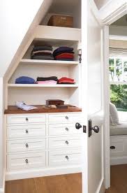 11 Ways To Organize Under Your Stairs Schlafzimmerrenovierung Eingebaute Kommode Schlafzimmer Schrank Ideen