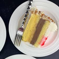 Combine cake mix and next 5 ingredients (through rum), mixing well, according to package directions. Italian Rum Cake Feeling Foodish